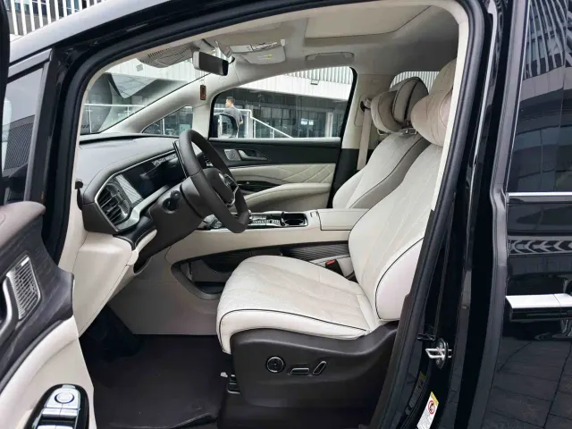 Denza Denza D9 2024 DM-i 980 AWD Flagship — Фото автомобиля 9