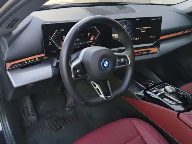 BMW i5 — Фото автомобиля 6