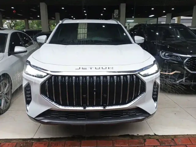 Jetour X70 Plus — Фото автомобиля 2