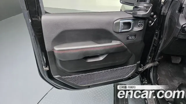 Jeep Wrangler JL — Фото автомобиля 24