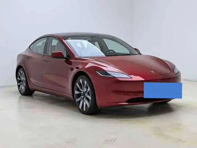 Tesla Model 3 — Фото автомобиля 3
