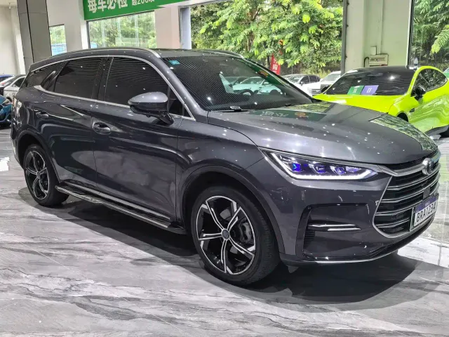 BYD Tang — Фото автомобиля 3