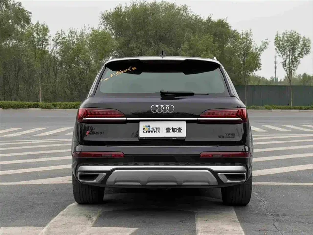 Audi Q7 — Фото автомобиля 17