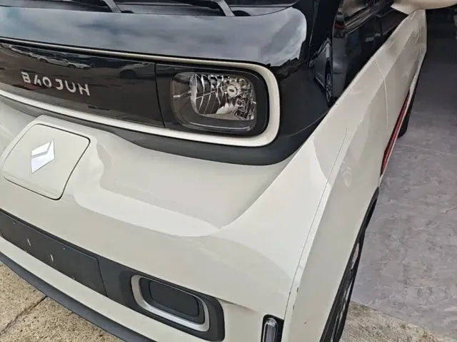 Baojun KiWi EV — Фото автомобиля 23