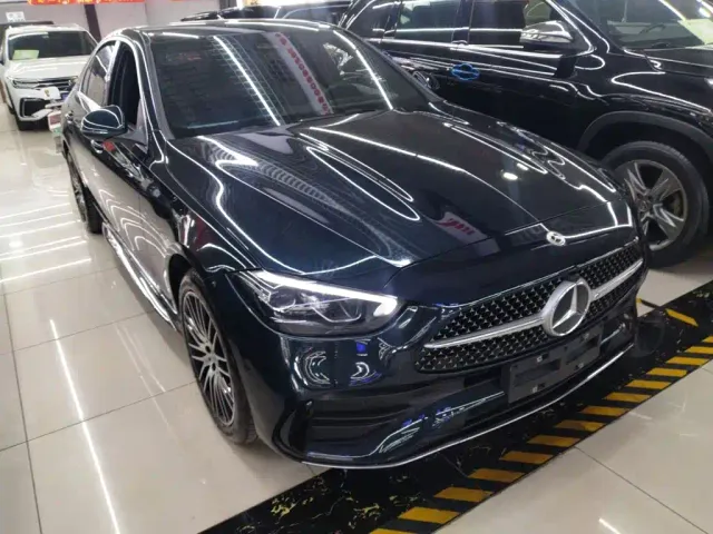 Mercedes-Benz C-Class — Фото автомобиля 3