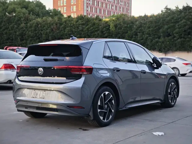 Volkswagen ID.3 — Фото автомобиля 12