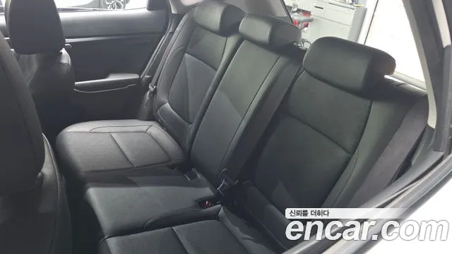 Kia Seltos — Фото автомобиля 28