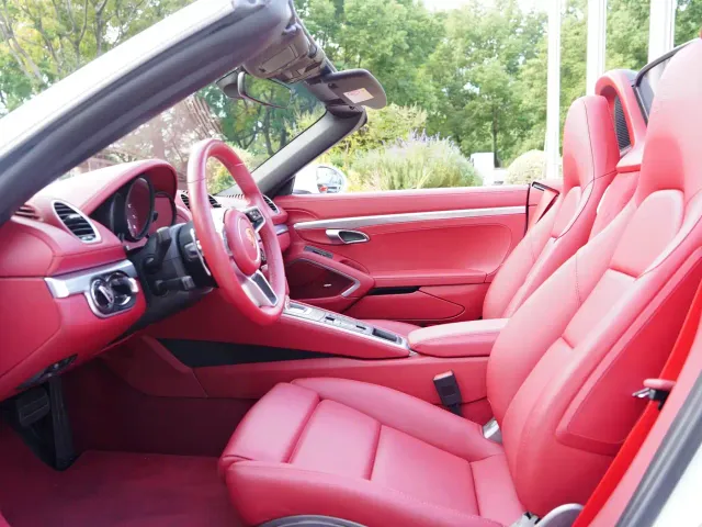 Porsche 718 — Фото автомобиля 4