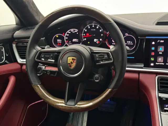 Porsche Panamera — Фото автомобиля 12