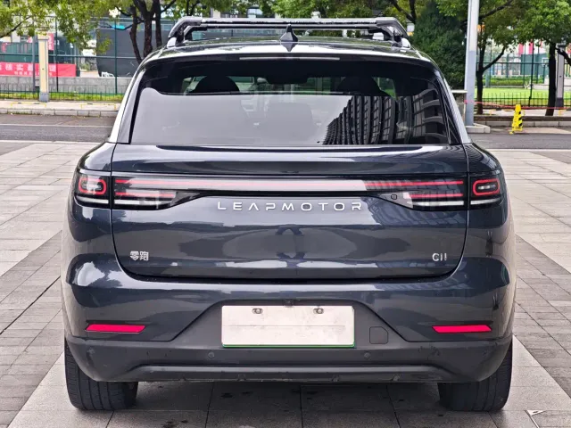 Leapmotor C11 — Фото автомобиля 13