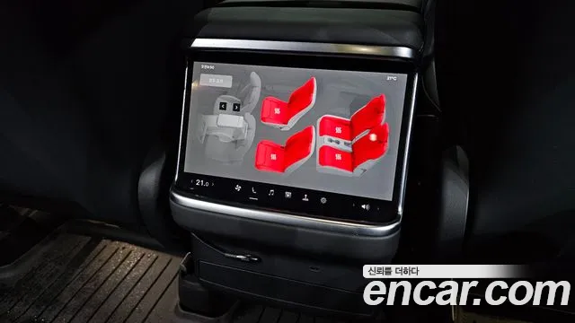 Tesla Model X — Фото автомобиля 19