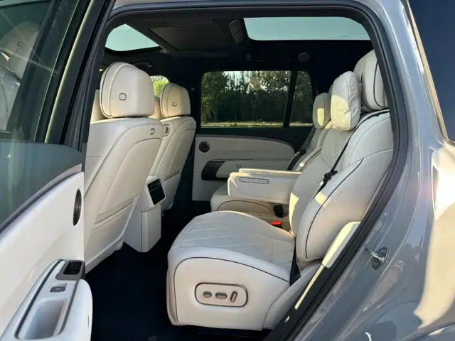 Li Auto L9 — Фото автомобиля 13