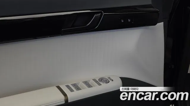Hyundai Grandeur GN7 — Фото автомобиля 30