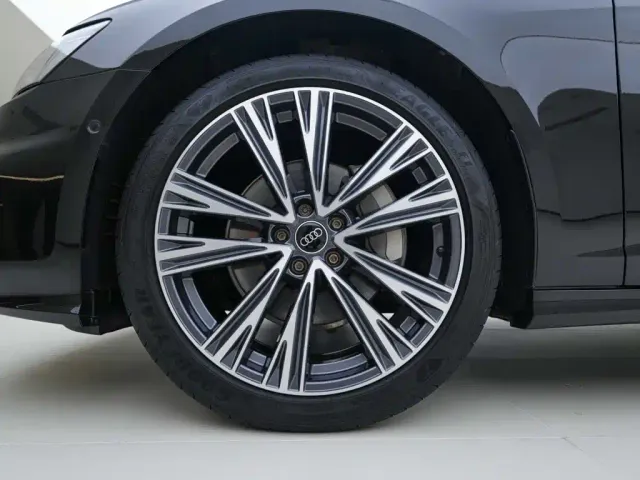 Audi A6L — Фото автомобиля 10