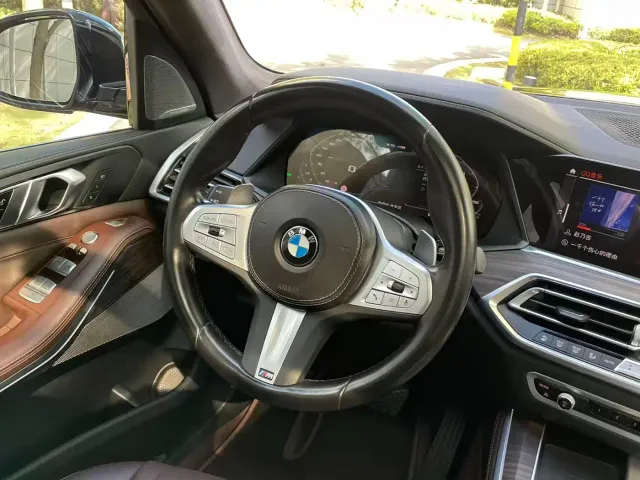 BMW X5 — Фото автомобиля 12