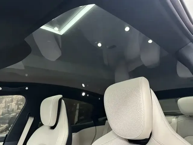Xiaomi SU7 — Фото автомобиля 12