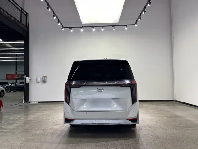 GAC Trumpchi M8 — Фото автомобиля 13