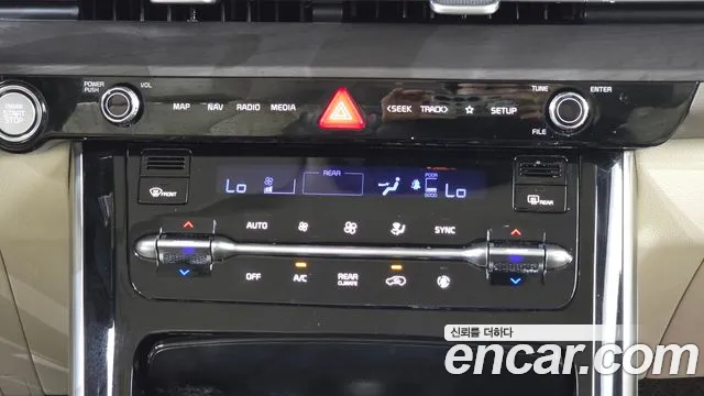 Kia Canival Carnival 4 поколение Бензин 7 мест Signature — Фото автомобиля 16