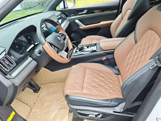BYD Tang — Фото автомобиля 10