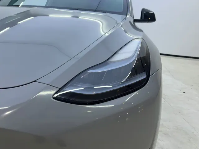 Tesla Model Y — Фото автомобиля 6