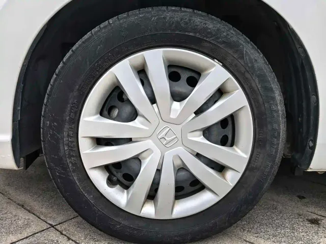 Honda Fit — Фото автомобиля 8