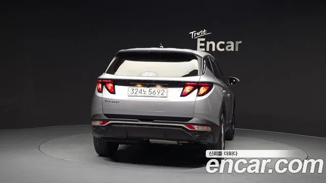 Hyundai Tucson Tucson (NX4) Дизель 2.0 2WD — Фото автомобиля 4