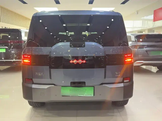 BYD FangChengBao Titanium 7 — Фото автомобиля 7