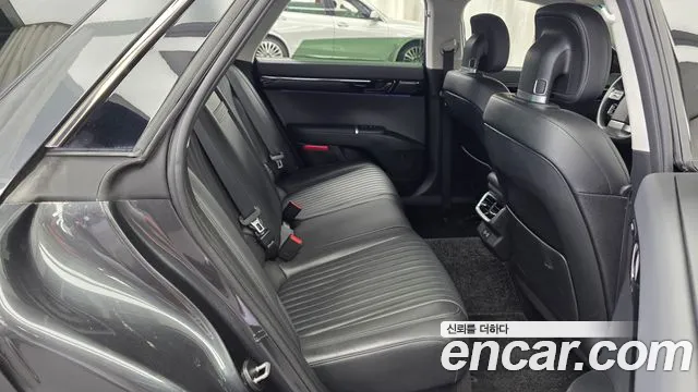 Hyundai Grandeur Grandeur (GN7) 3.5 Бензин 4WD — Фото автомобиля 12