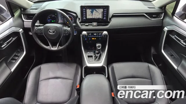 Toyota RAV4 — Фото автомобиля 7