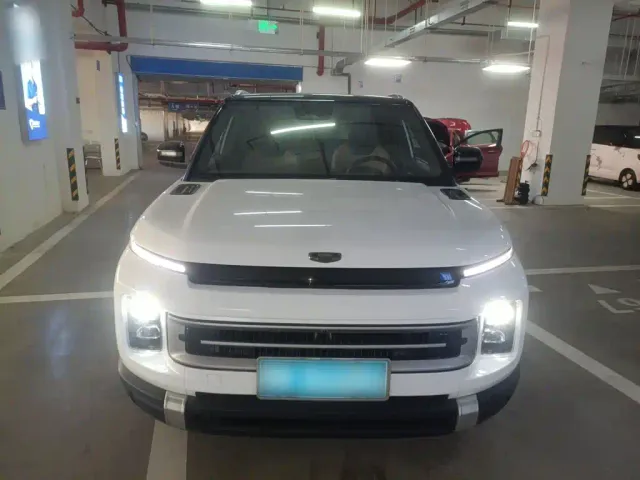 Geely ICON — Фото автомобиля 2