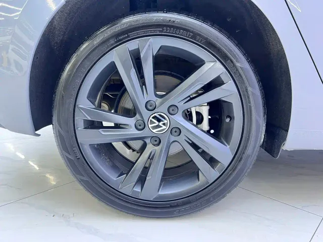 Volkswagen Golf — Фото автомобиля 19