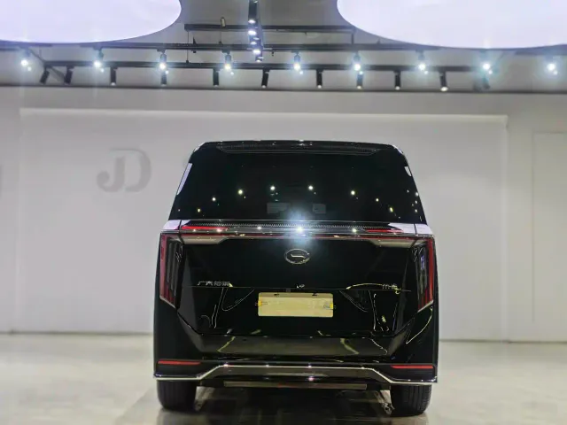 GAC Trumpchi M8 — Фото автомобиля 15