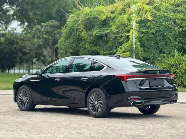 Buick LaCrosse — Фото автомобиля 7