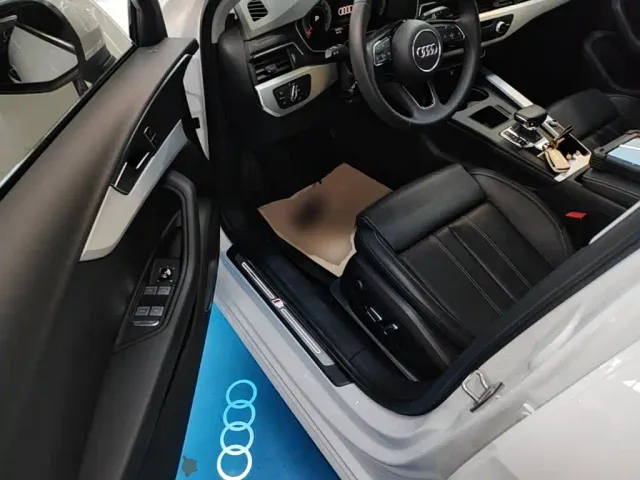 Audi A4L — Фото автомобиля 15