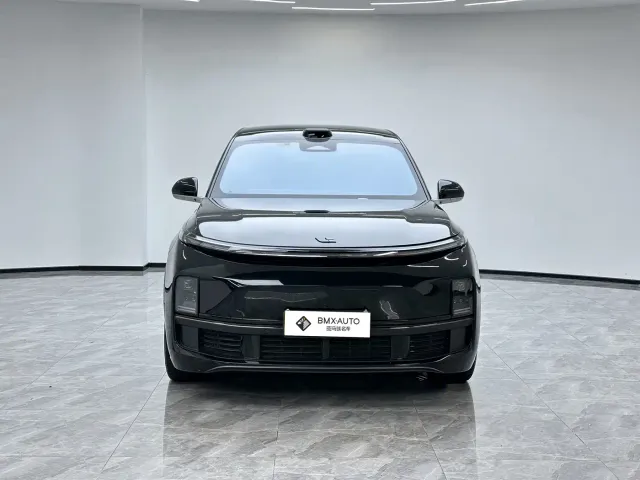 Li Auto L9 — Фото автомобиля 5