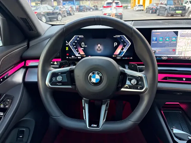 BMW 5 Series — Фото автомобиля 6