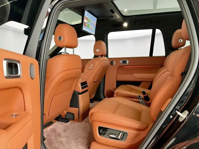Li Auto L9 — Фото автомобиля 6
