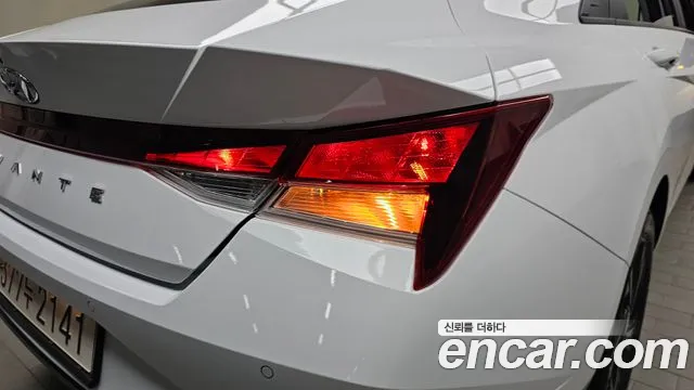 Hyundai Avante — Фото автомобиля 8