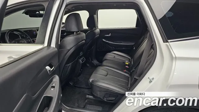 Hyundai Santafe Новый Santa Fe Бензин 2.5T 2WD — Фото автомобиля 12