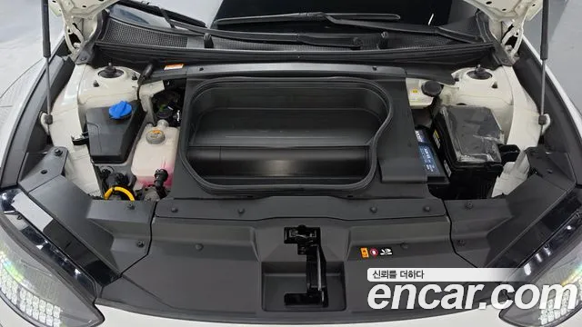 Hyundai Ioniq 6 — Фото автомобиля 9