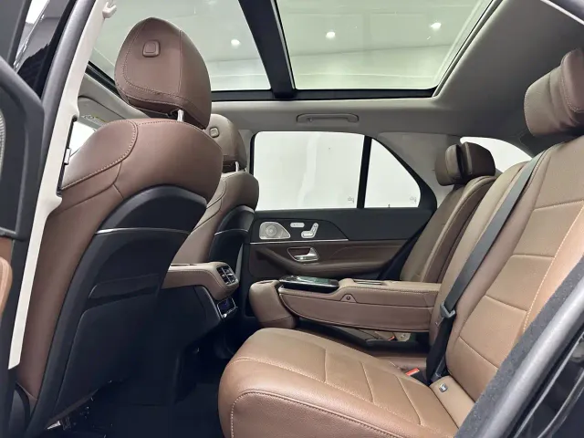Mercedes-Benz GLE-Class — Фото автомобиля 10