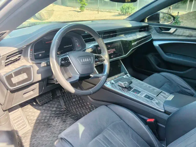 Audi A7L — Фото автомобиля 5