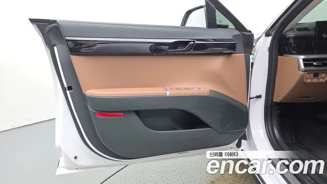 Hyundai Grandeur GN7 — Фото автомобиля 13