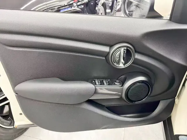 MINI Hatch — Фото автомобиля 10