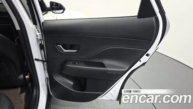 Hyundai Kona SX2 — Фото автомобиля 14