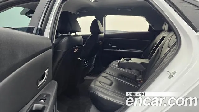 Hyundai Avante CN7 — Фото автомобиля 12