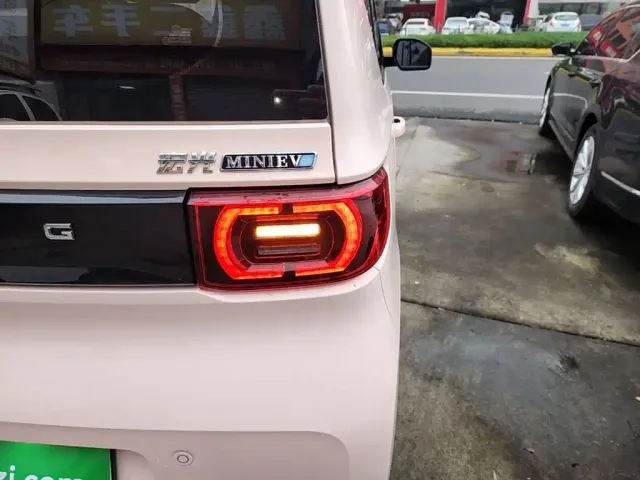 Wuling Hongguang Mini EV — Фото автомобиля 7