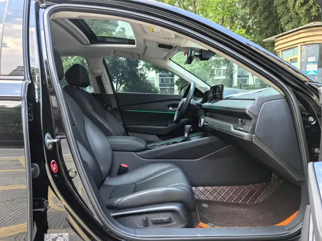 Honda Accord — Фото автомобиля 12