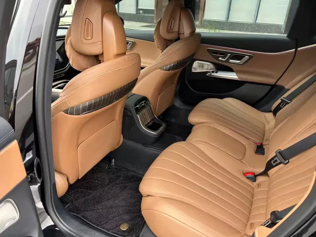 Mercedes-Benz E-Class — Фото автомобиля 6
