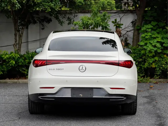 Mercedes-Benz EQS — Фото автомобиля 5